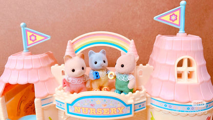 【限时折扣】SylvanianFamilies森贝儿家族｜Baby Castle Nursery gift set-Milk Rabbit-Poodle Baby Milo彩虹城堡幼儿园+牛奶兔+贵宾犬宝宝套组/玩具/过家家5670