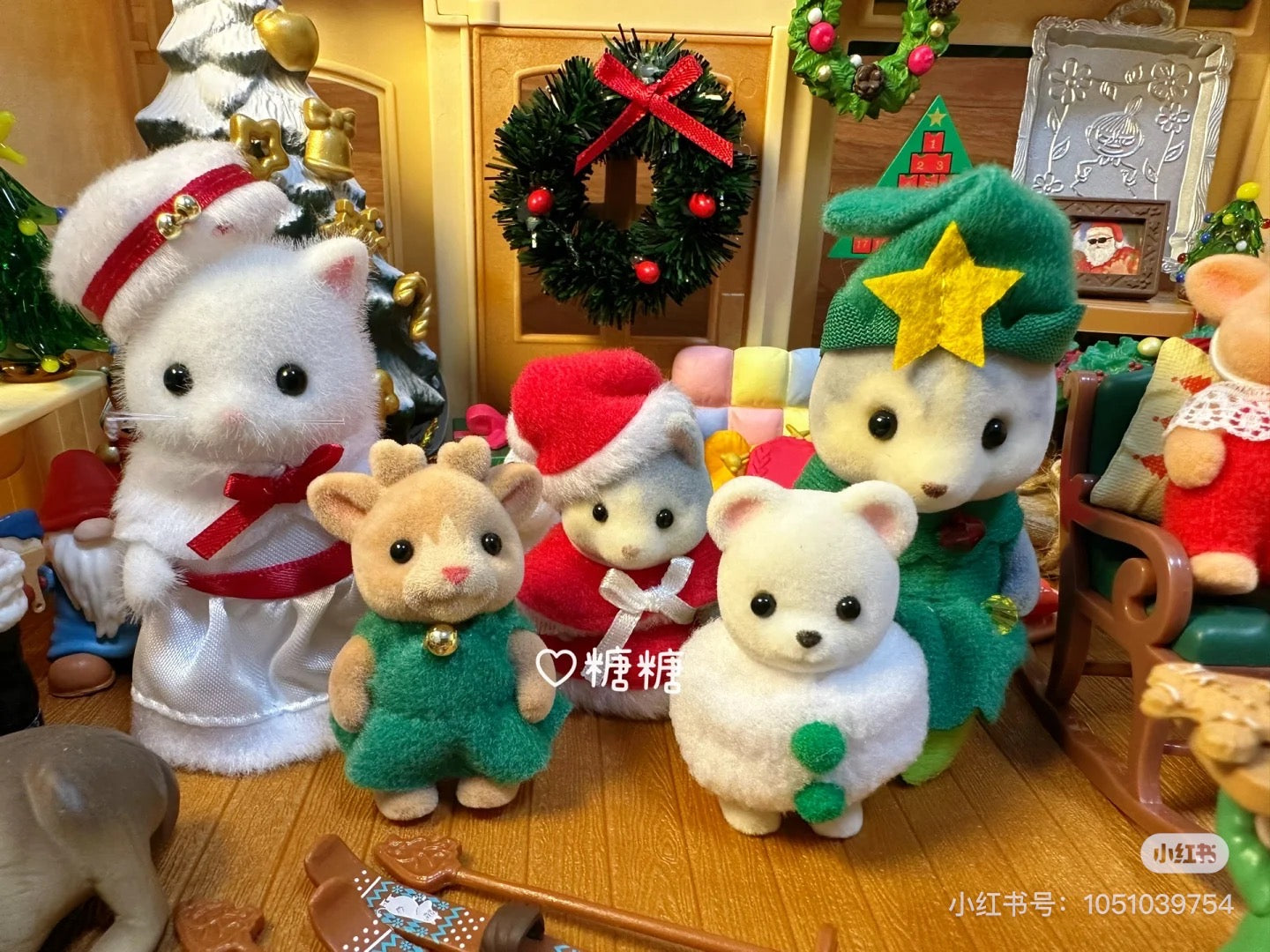 SylvanianFamilies森贝儿家族｜Happy Christmas Friends圣诞快乐植绒站宝套组/玩具/过家家5710