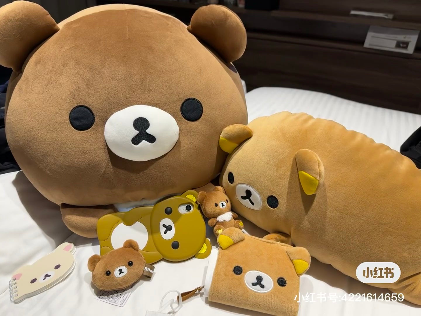 Rilakkuma轻松熊｜Tonikaku Dara Dara Series - Relaxation Cushion for Comfort Time - Rilakkuma San-X舒适慵懒生活系列超好摸毛绒玩偶抱枕/靠垫/午睡枕｜约220mm x 380mm x 100mm