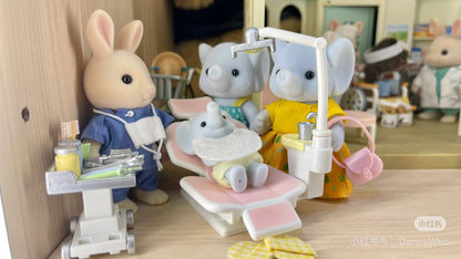 SylvanianFamilies森贝儿家族｜Village Doctor Starter Set-Persian Cat波斯猫乡村医生入门套组/玩具/过家家5705