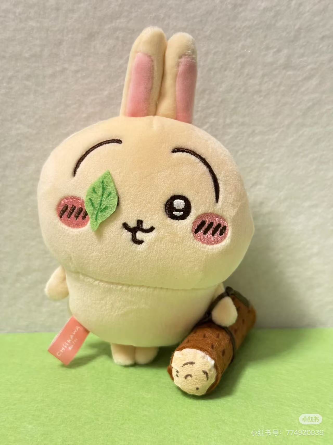 chiikawa｜Is this a watermelon smash? Mascot Holder /Plush Keychain｜H105 x W85 x D50mm approx.