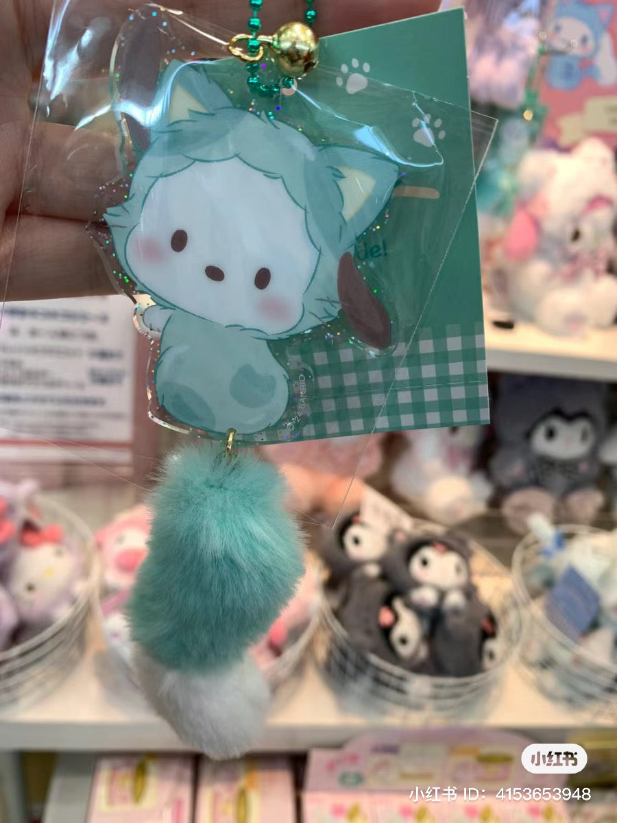 Sanrio｜肉球猫咪/猫咪日系列细闪亚克力毛茸茸小尾巴铃铛挂件/挂链｜约11.5 x 9.5 x 6.5cm