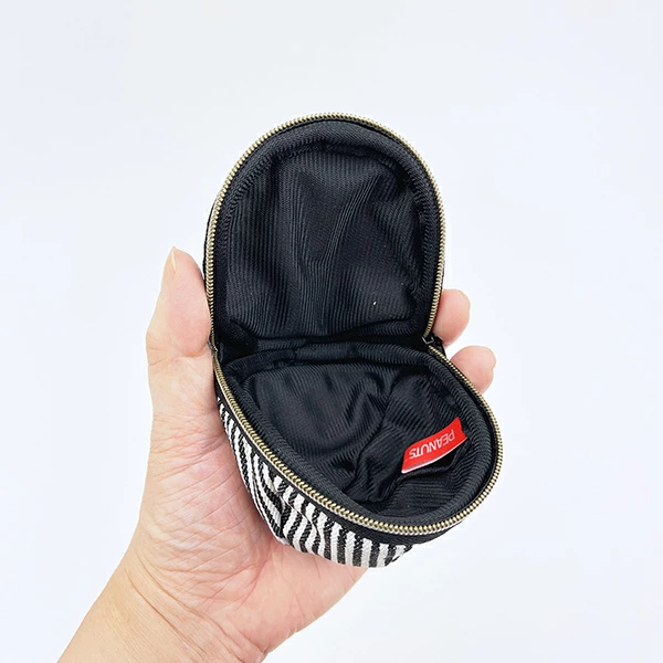 Snoopy｜PEANUTS Cap Mini Pouch｜H12 x W9 x D6cm approx.