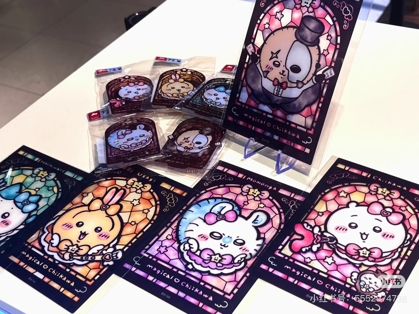 Chiikawa 吉伊卡哇｜Magical Chikawa Stained Glass Style Clear Card魔法少女系列彩色玻璃窗亚克力可爱角色透光卡片｜约H148×W100mm