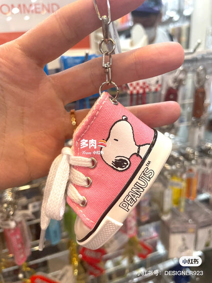 Snoopy史努比｜帆布鞋钥匙扣/挂件｜约w7.6cmxd3.5cmxh4.2cm