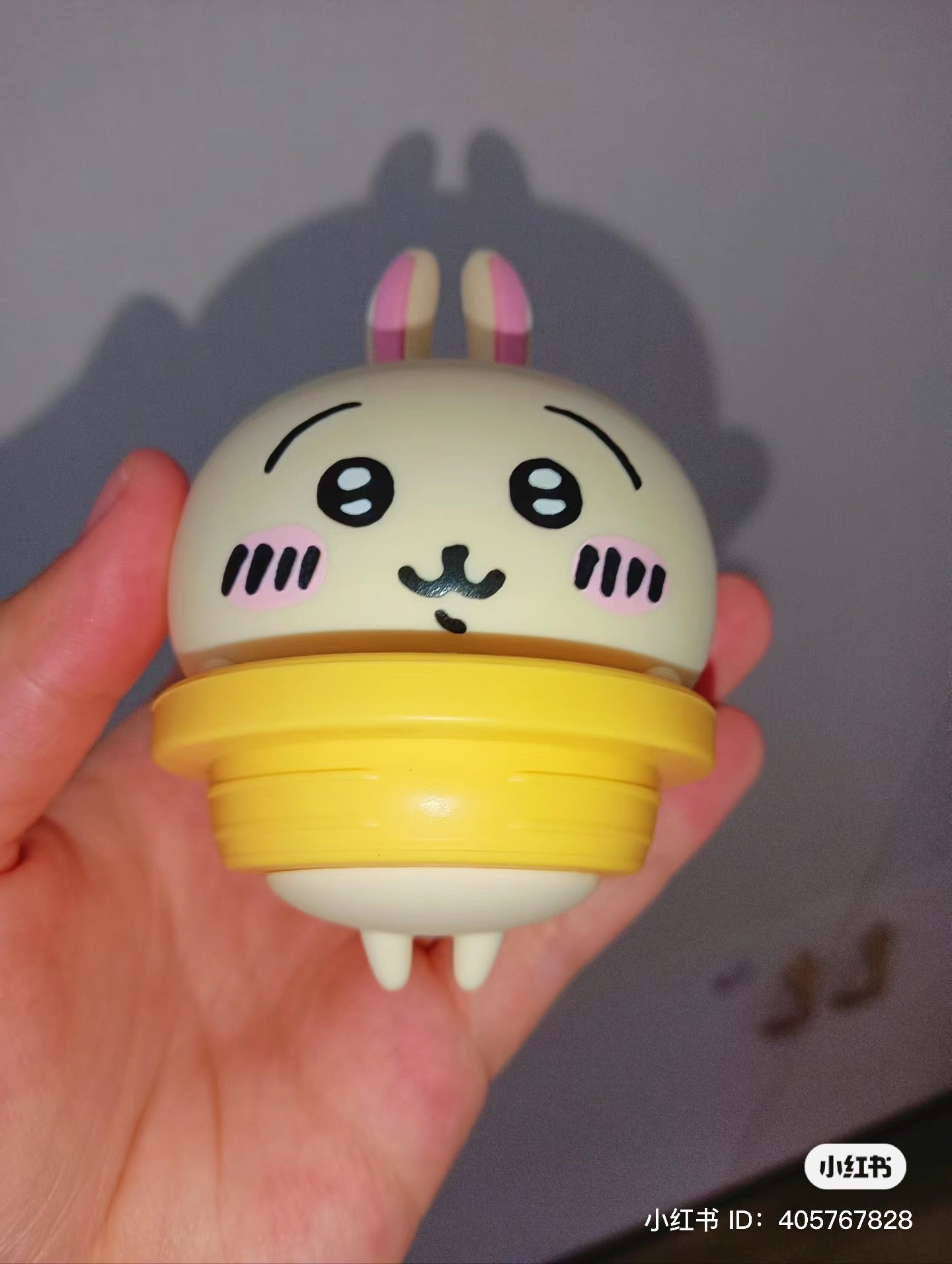 Chiikawa 吉伊卡哇｜角色大头玻璃奶瓶糖罐+糖/收纳罐/糖盖子底下还有小脚｜约H128×W65×D65mm【25.02 】