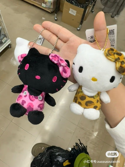 HelloKitty凯蒂猫｜ Phone Strap Ball Chain Mascot Series Hello Kitty辣妹豹纹Hello Kitty玩偶挂件/包挂｜ 约9.5cm×7.2cm×5.4cm