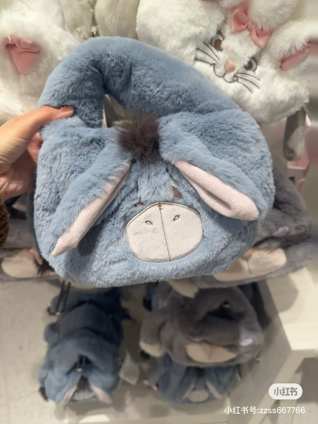 Disney迪士尼｜WINTER PARK FASHION 2 way Handbag东迪冬日限定毛茸茸两用斜挎包/手提包/收纳包｜约高13×寬23×深14（cm）