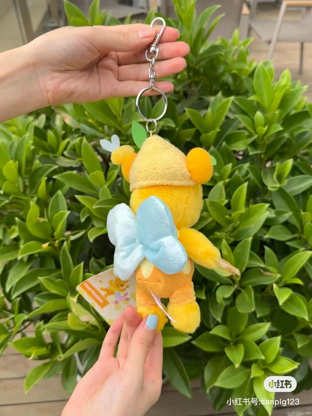 Disney HK｜眯眯眼蜜蜂柠檬噗噗挂件