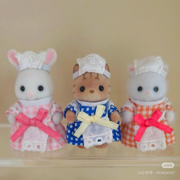 SylvanianFamilies｜FOREST KITCHEN BABY STRIPED CAT WAITRESS