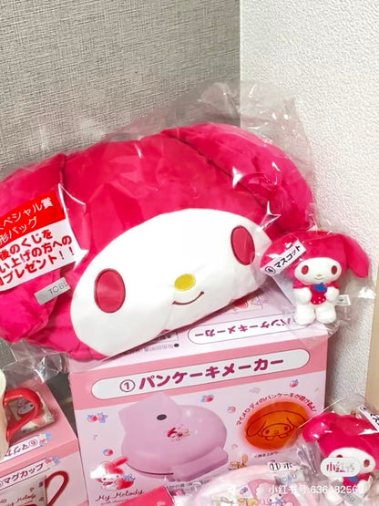 Sanrio三丽鸥｜My Melody Birthday 50th Anniversary美乐蒂50周年限定草莓一番赏/公仔/大脸玩偶手提包/玩偶挂件/松饼机/气垫梳/盘子/马克杯/化妆包/毛小毛巾/贴纸｜1次