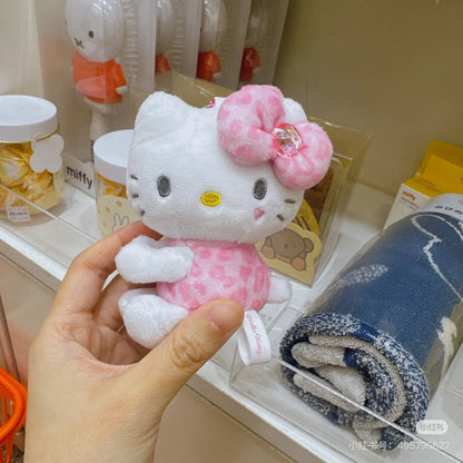 Hello Kitty凯蒂猫｜ Sanrio Hug Mascot / Gogo Gal Collection Leopard侧坐豹纹水钻蝴蝶结毛绒玩偶挂件/包挂｜约8×5×11cm