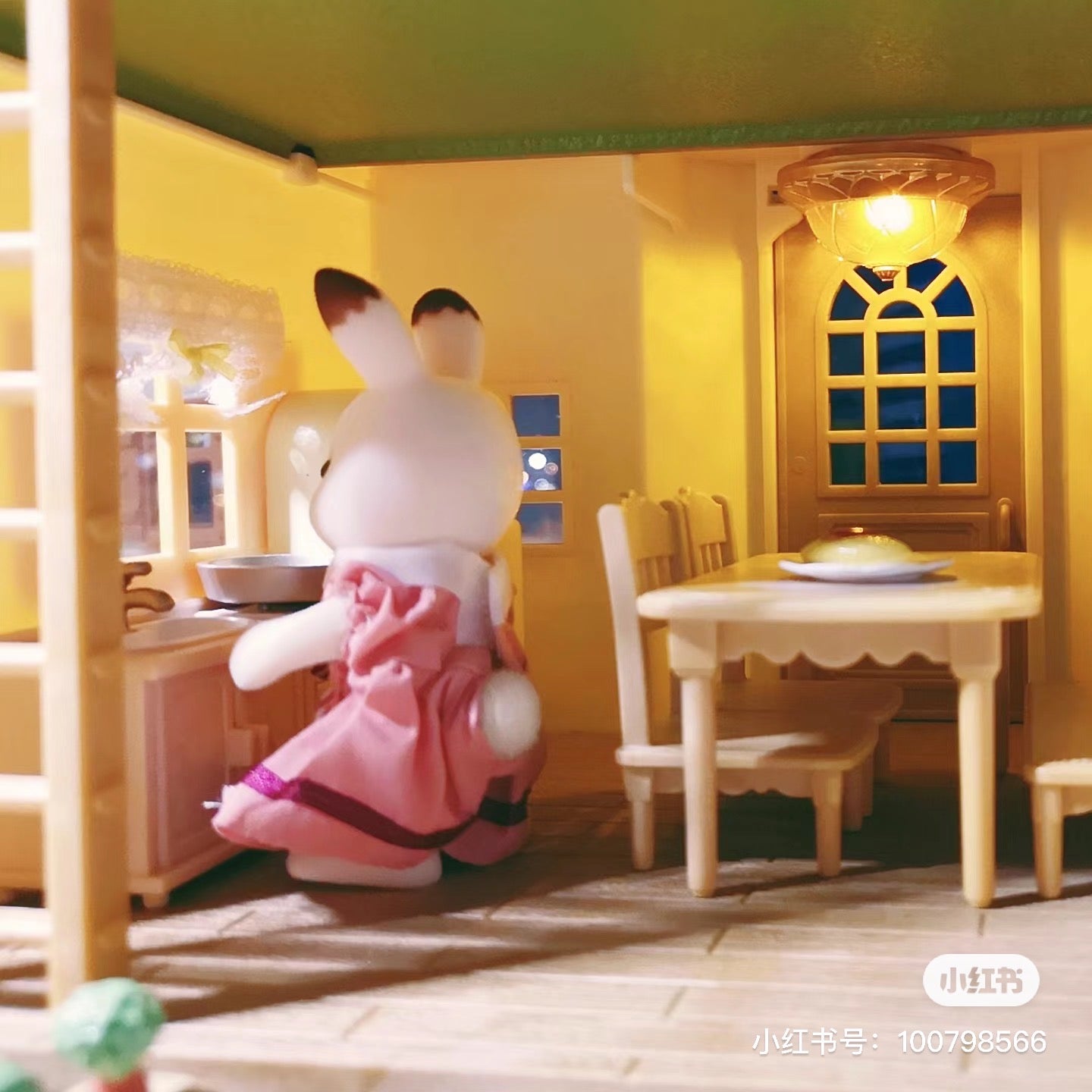 SylvanianFamilies森贝儿家族｜Red Roof Cosy Cottage Starter Home-Chocolate Rabbit巧克力兔站宝+甜梦小屋/别墅套组5567