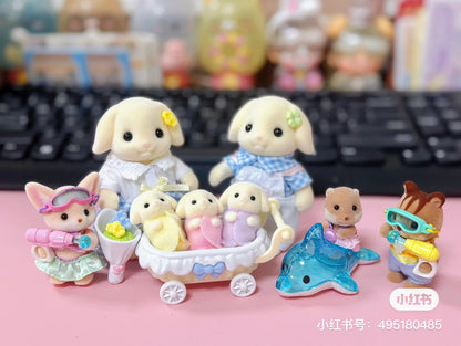 SylvanianFamilies森贝儿家族｜Flora Rabbit Family芙罗拉垂耳兔家族一家五口三胞胎套组/玩具/过家家5735