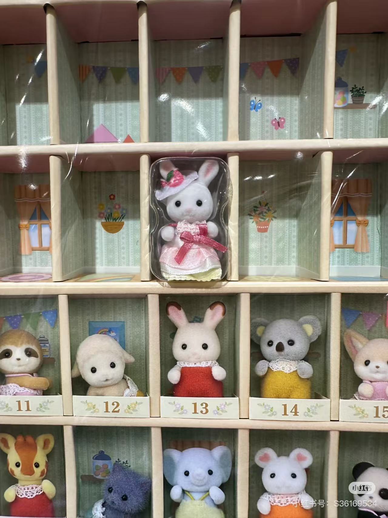 SylvanianFamilies｜Calico Critters Baby Calendar Display Shelf Rack and White Rabbit Doll