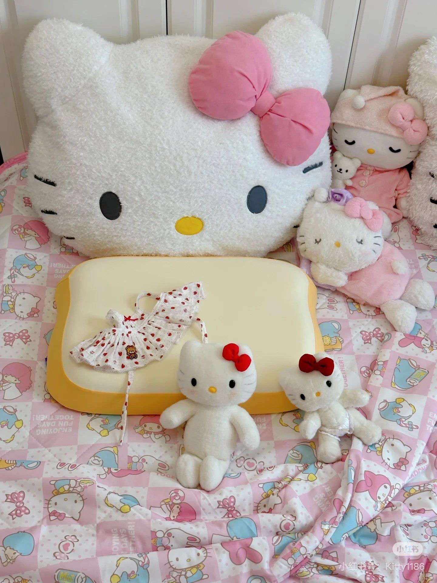 Sanrio三丽鸥｜ Big Face Cushion 超柔软巨型超大号脸型抱枕/靠垫｜ 约75 x 58 x 20cm
