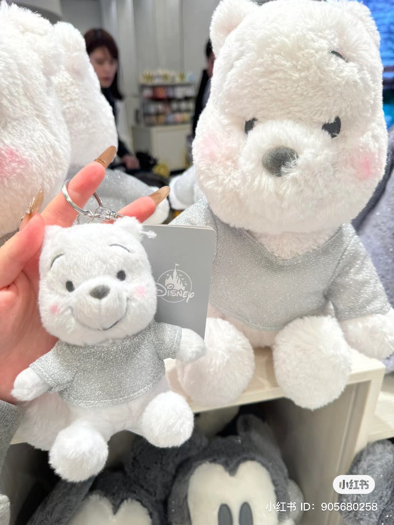 Disney迪士尼｜冬日限定灰色银闪系列公仔/玩偶｜高さ約29×幅23×奥行き21(cm)