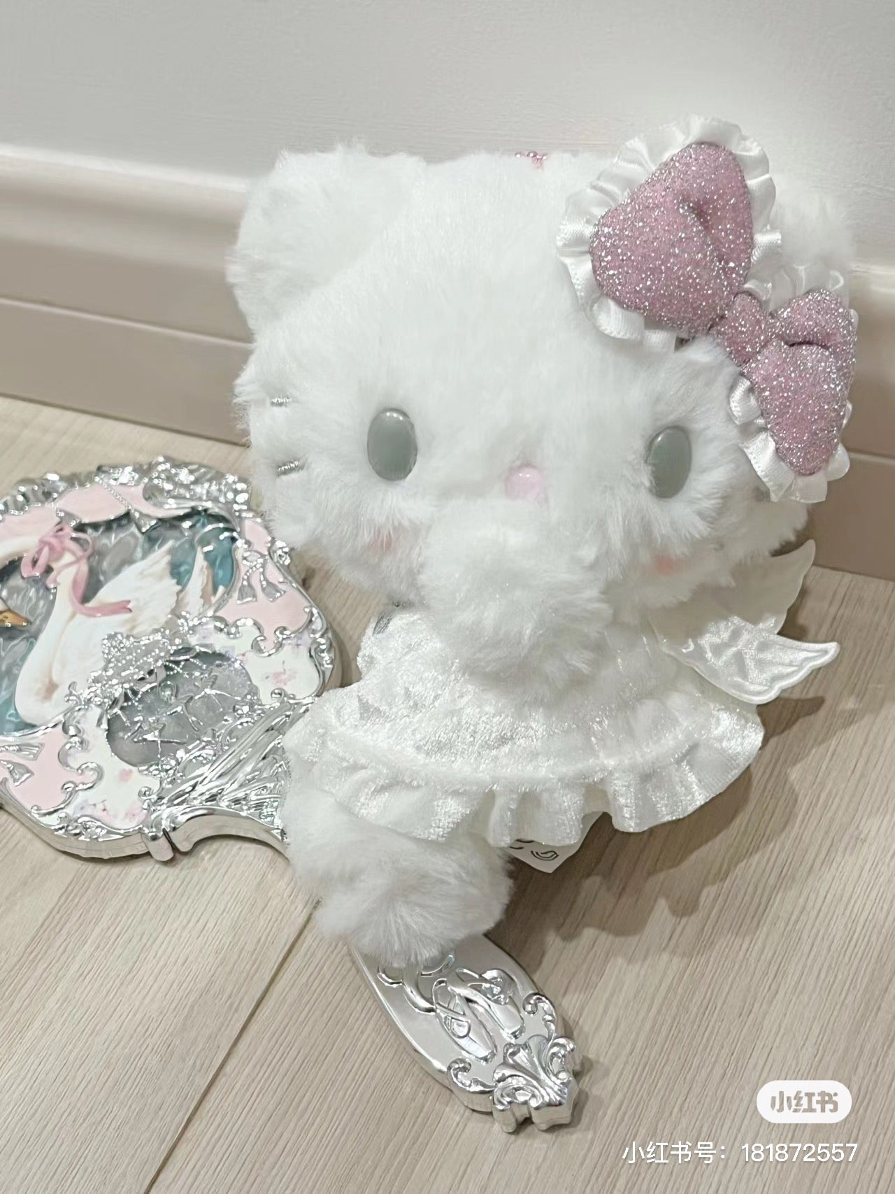 Hello kitty凯蒂猫｜Sanrio Hello Kitty Mascot Holder/ Angel and Little Devil天使恶魔挂件｜约 14.9 x 12.1 x 7.8 厘米