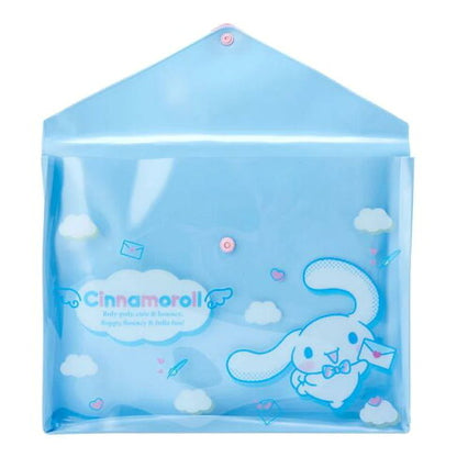 Sanrio｜玉桂狗信封造型透明扣式收纳袋｜26.5 x 20 x 3 cm