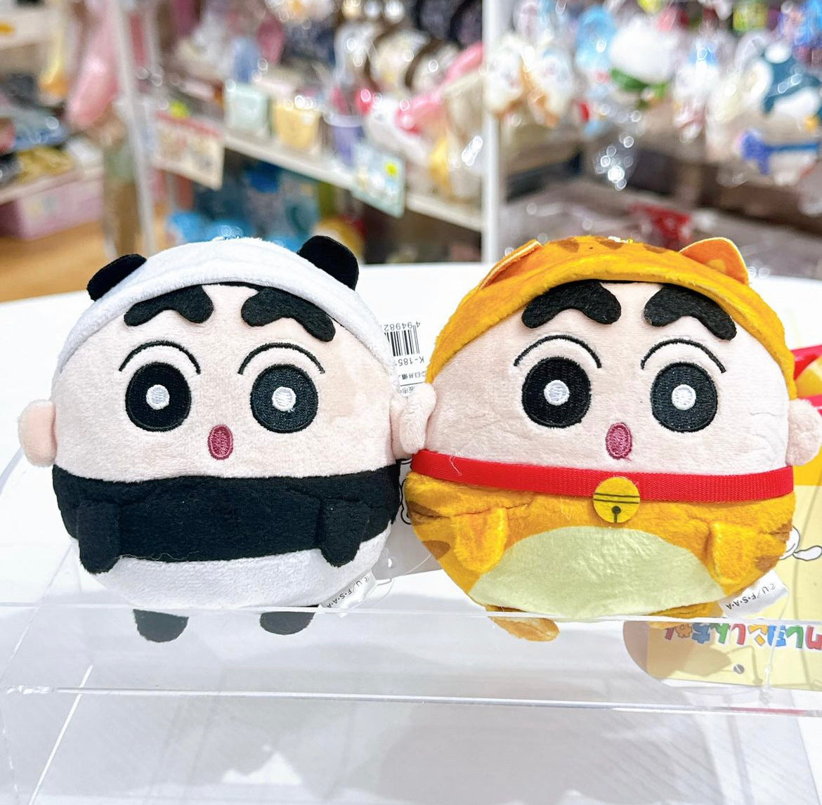 Crayon shin-chan蜡笔小新｜Doll Crayon Shin-chan Mascot可爱角色圆滚滚毛绒玩偶挂件/包挂/拉长尾巴身体会震动｜约H:100mm×W:100mm×D:75mm