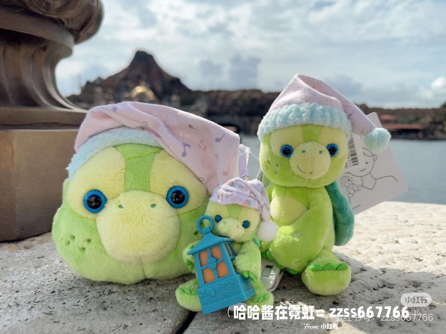 Disney迪士尼｜2024东迪秋日睡衣派对Olu小龟毛绒斜挎包/卡包/零钱包