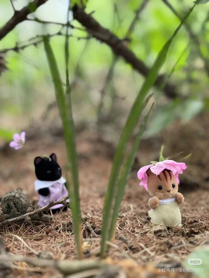 SylvanianFamilies森贝儿家族｜Walnut Squirrel Baby 核桃松鼠宝宝包包帽子站宝套装/四肢可动/玩具/过家家5406