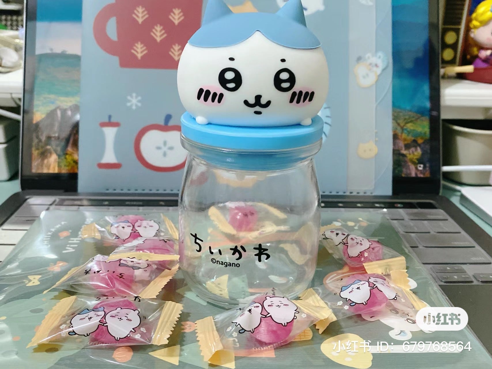 Chiikawa 吉伊卡哇｜角色大头玻璃奶瓶糖罐+糖/收纳罐/糖盖子底下还有小脚｜约H128×W65×D65mm【25.02 】