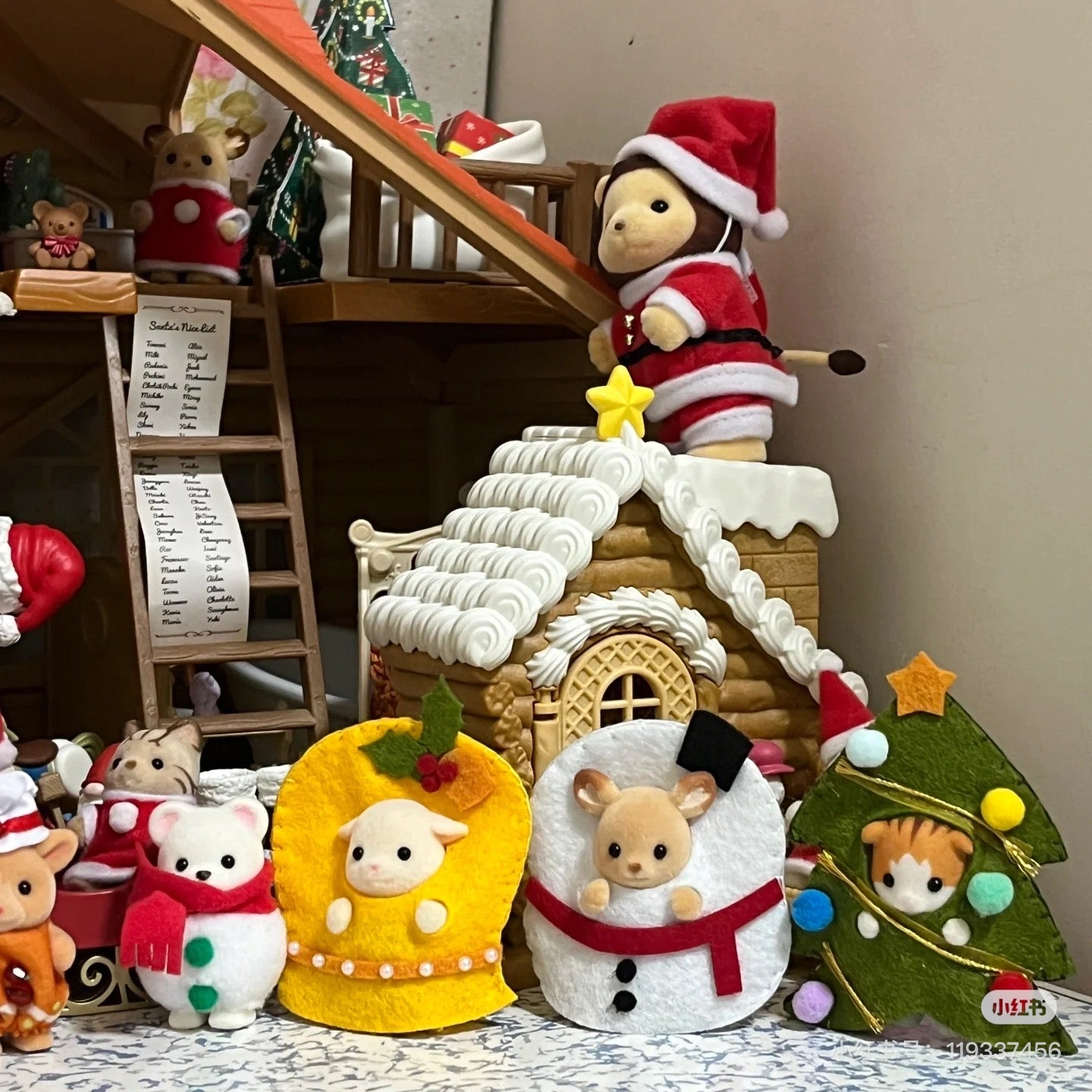 SylvanianFamilies森贝儿家族｜Happy Christmas Friends圣诞快乐植绒站宝套组/玩具/过家家5710
