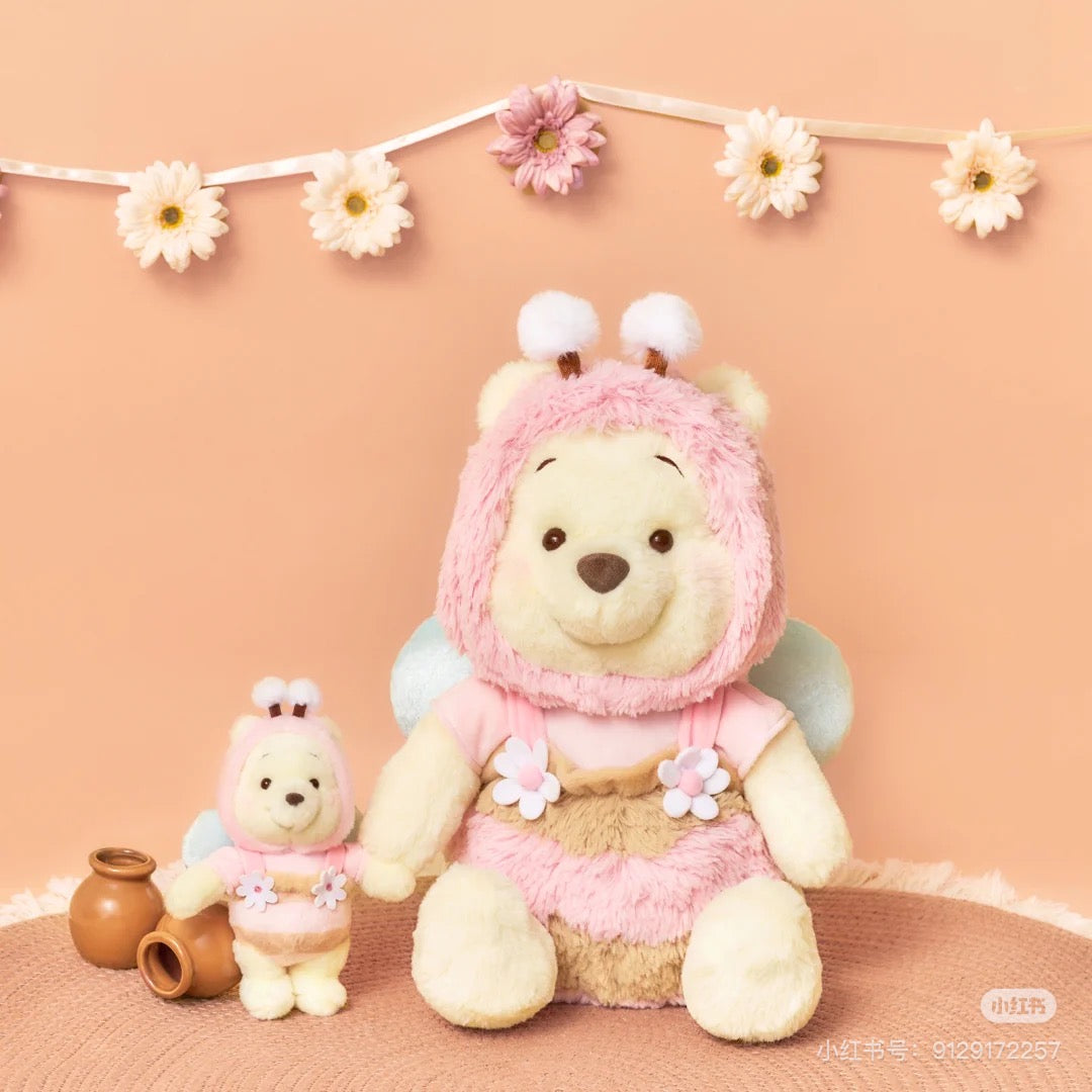 Disney|2024 HONEY DAY 超萌粉嫩蜜蜂噗噗公仔/玩偶/挂件/可脱帽|M約高さ39×幅28×奥行き22cm/挂件約 高さ19×幅13.5×奥行き8cm