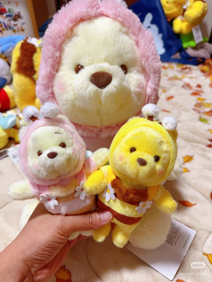 Disney｜2024 HONEY DAY 超萌粉嫩蜜蜂噗噗公仔/玩偶/挂件/可脱帽｜M約高さ39×幅28×奥行き22cm/挂件約 高さ19×幅13.5×奥行き8cm