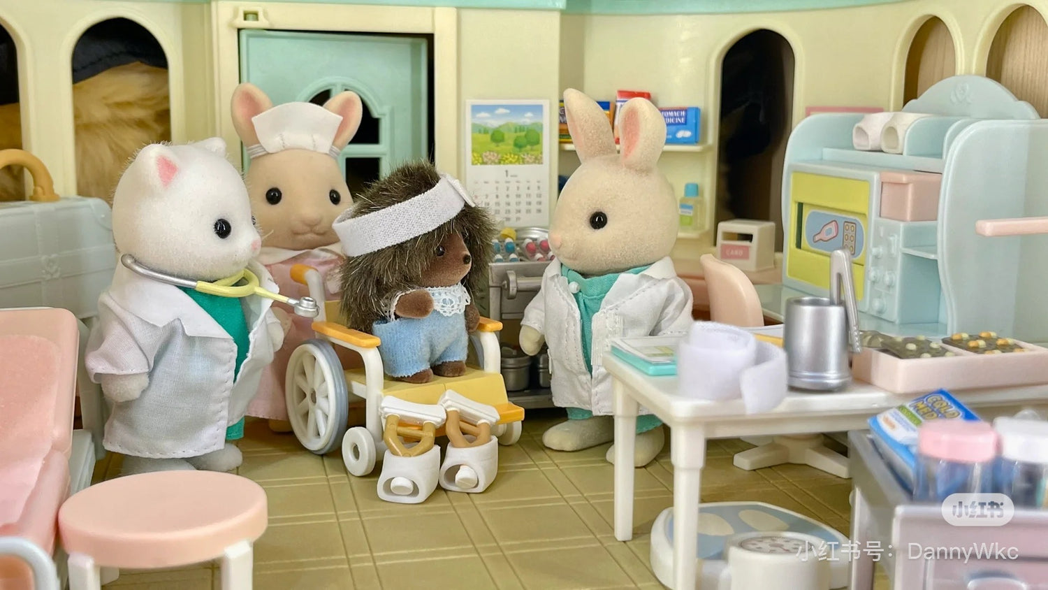 SylvanianFamilies森贝儿家族｜Village Doctor Starter Set-Persian Cat波斯猫乡村医生入门套组/玩具/过家家5705