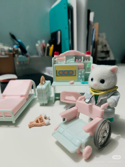 SylvanianFamilies森贝儿家族｜Village Doctor Starter Set-Persian Cat波斯猫乡村医生入门套组/玩具/过家家5705
