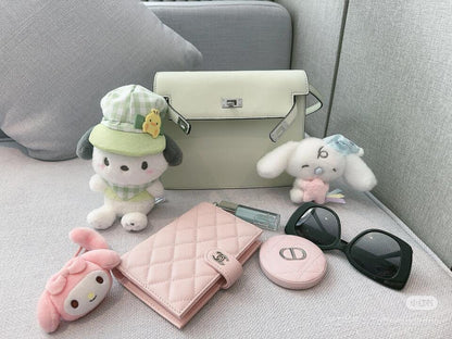 Sanrio三丽鸥｜ Cinnamoroll Milk/Sleepy Time / Sleepy Time玉桂狗甜梦系列困困大耳狗睡帽毛绒挂件｜约15×6×10.5cm