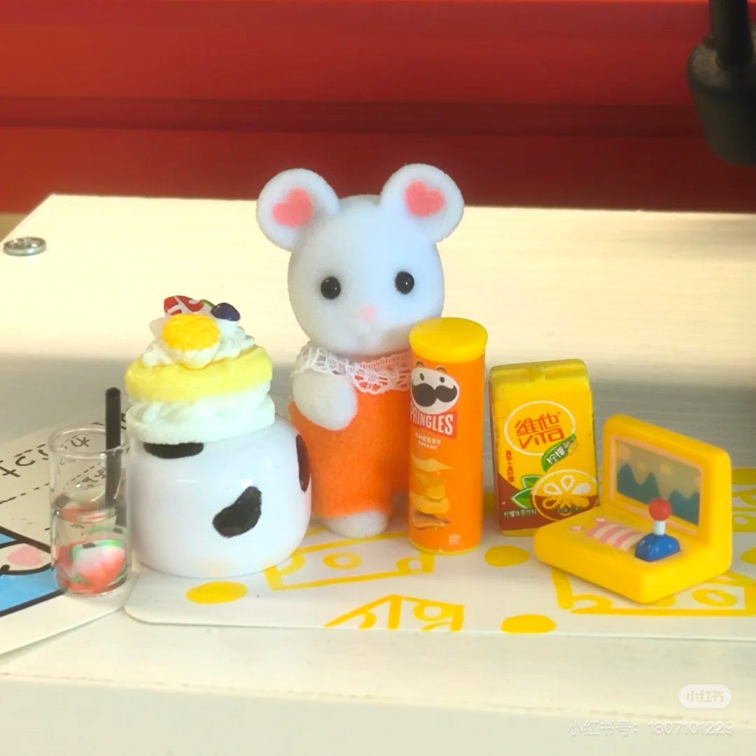 SylvanianFamilies｜Marshmallow Mouse Baby Doll