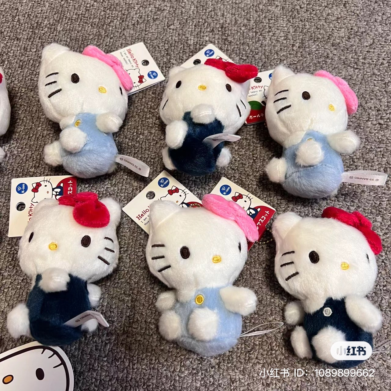 Hello kitty凯蒂猫|致敬复古系列70‘s造型包挂/挂件|约10cm×8cm×5.5cm – Unicorn Cosmetics