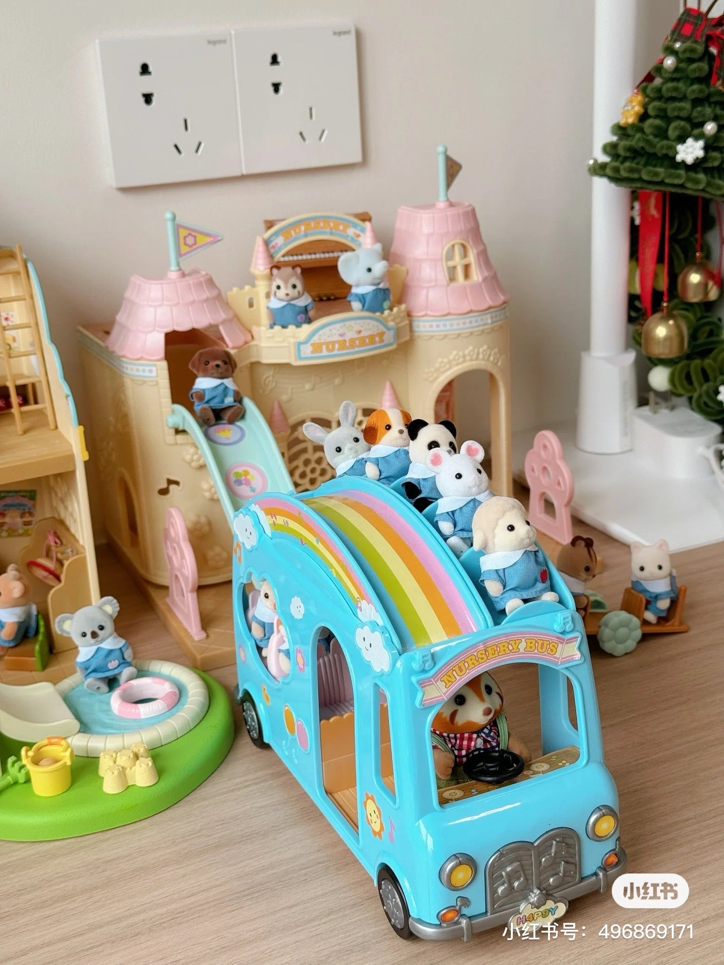 【限时折扣】SylvanianFamilies森贝儿家族｜Baby Castle Nursery gift set-Milk Rabbit-Poodle Baby Milo彩虹城堡幼儿园+牛奶兔+贵宾犬宝宝套组/玩具/过家家5670