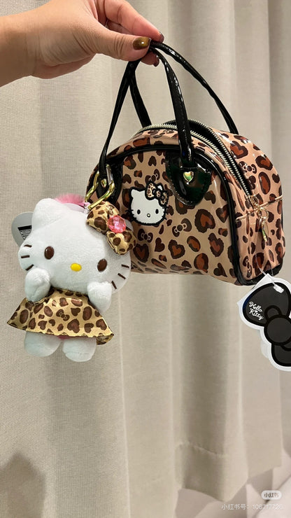 Hello Kitty凯蒂猫｜Sanrio Mascot Keychain with Tail / Gogo Gal Collection Leopard毛茸茸尾巴系列爱心扣豹纹凯蒂猫玩偶挂件/包挂｜约9.5×5.5×13.5cm