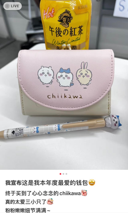 Chiikawa 吉伊卡哇｜三角色合一多用钱包/皮夹/零钱包/细节满满：钱包里还刻有隐藏小八手绘图｜約H80×W105×D25mm