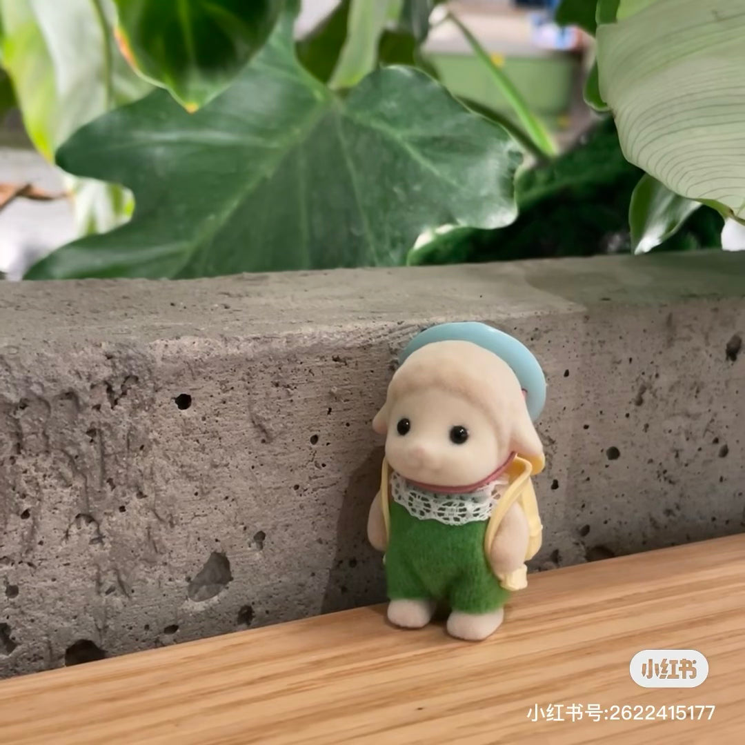 SylvanianFamilies森贝儿家族｜Sheep Baby绵羊宝宝包包帽子站宝套装/四肢可动/玩具/过家家5620