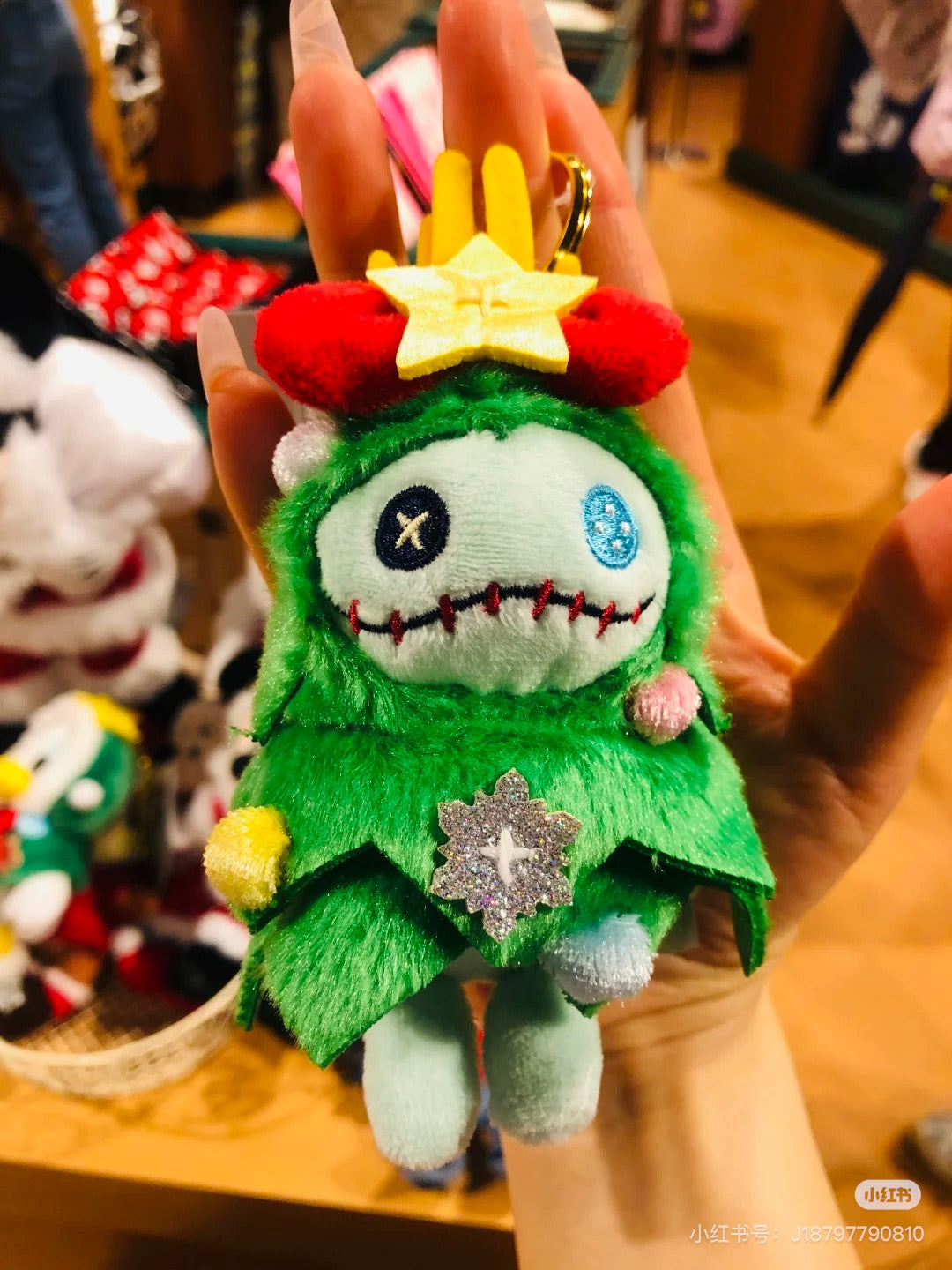 Disney迪士尼｜Plush Keychain Disney Store Japan Christmas 2024东迪冬日圣诞限定系列可爱角色毛绒玩偶挂件/包挂/圣诞树装饰｜约H13.5×W16.5×D9cm