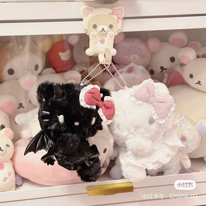 Hello kitty凯蒂猫｜Sanrio Hello Kitty Mascot Holder/ Angel and Little Devil天使恶魔挂件｜约 14.9 x 12.1 x 7.8 厘米