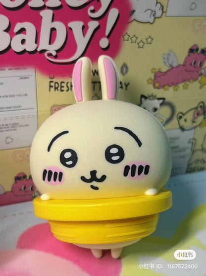 Chiikawa 吉伊卡哇｜角色大头玻璃奶瓶糖罐+糖/收纳罐/糖盖子底下还有小脚｜约H128×W65×D65mm【25.02 】