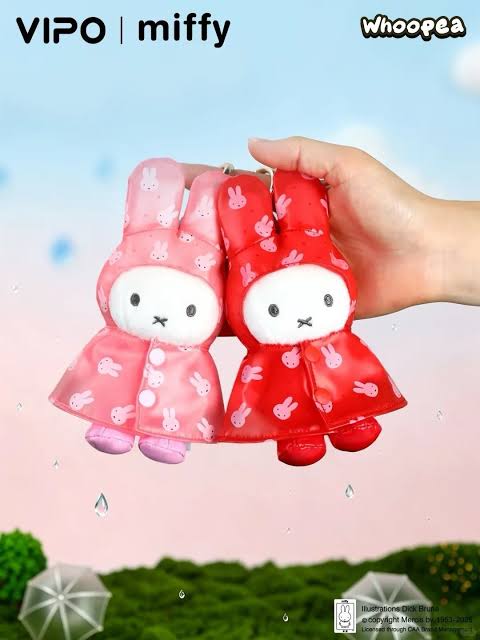 Miffy｜VIPO Rainy Days Raincoat Keychain Blind Box