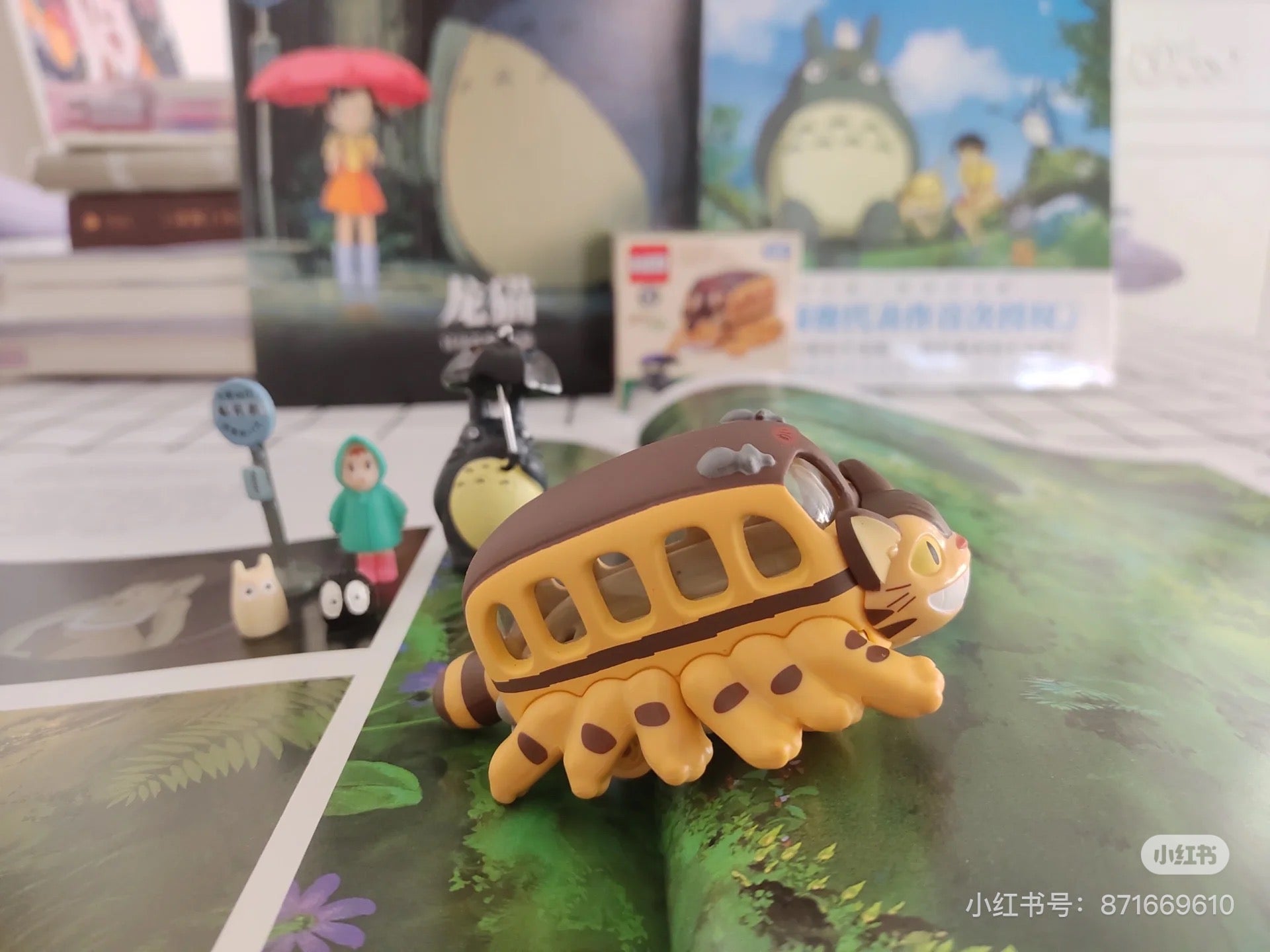 Tomica｜Takara Tomy Dream Tomica Full of Ghibli 01 My Neighbor Totoro Catbus 多美卡 × 吉卜力宫崎骏《龙猫》巴士玩具车模型/摆件｜长约40mm
