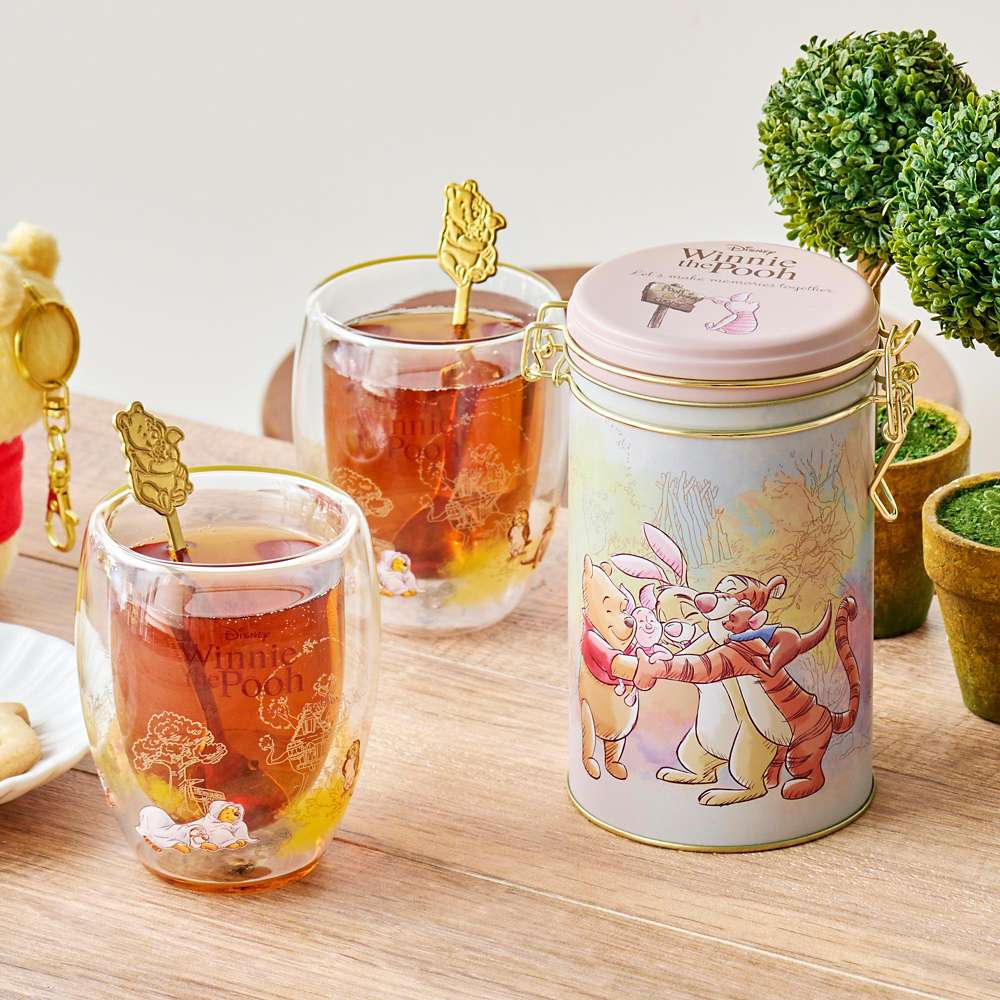 Disney｜噗噗小熊维尼双层耐热玻璃杯+勺子礼盒装/杯子一圈的图案都很精美/金边杯口｜高さ約13.7×幅10×奥行き10(cm)