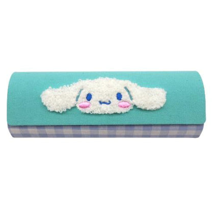 Sanrio｜皮质感角色刺绣眼镜盒｜幅16.4cm/奥行5.8cm/高さ4cm
