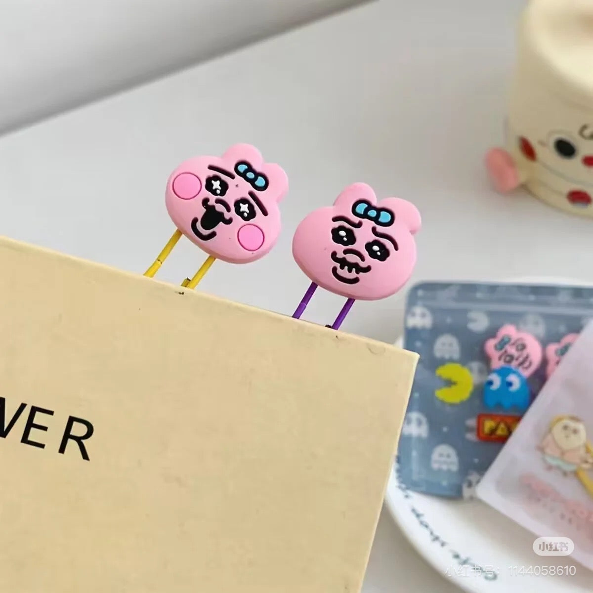 Opanchu usagi｜大头内裤兔表情回形针一对