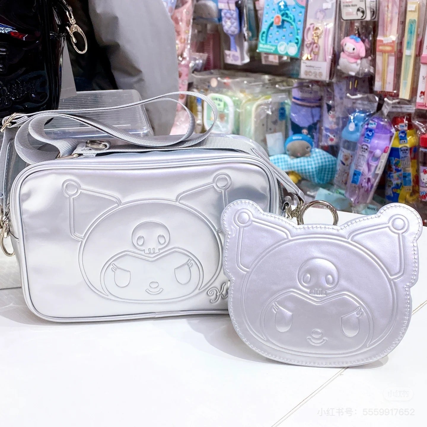 Sanrio三丽鸥｜ Face-shaped Pouch Monotone黑白印象千鸟格系列可爱角色爱心拉链脸型皮质感零钱包挂件/包挂/里面也有可爱图案｜约14.5×4×12.7cm