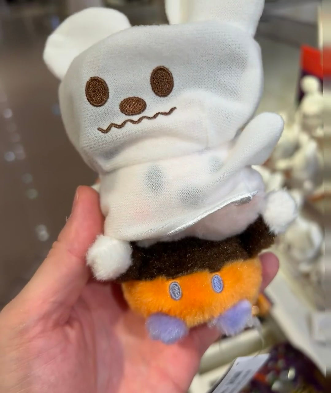Disney迪士尼｜Urupocha-chan Plush - Mickey Mouse / Halloween Ghost万圣节限定豆豆眼可变装米奇毛绒挂件/包挂｜约13×12×8cm