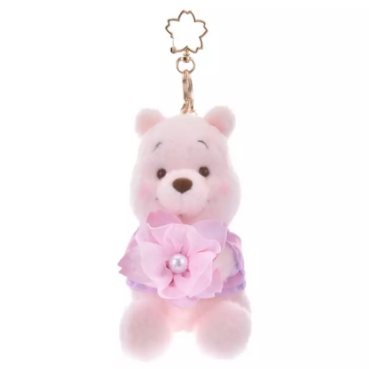 Disney迪士尼｜Cherry Blossom Sakura 2025Collection Mascot Keychain 东迪2025年限定樱花粉坐姿可爱角色毛绒玩偶钥匙扣挂件/包挂/樱花造型钥匙圈｜ 约高 12 x 宽 10 x 深 12.5 (cm)
